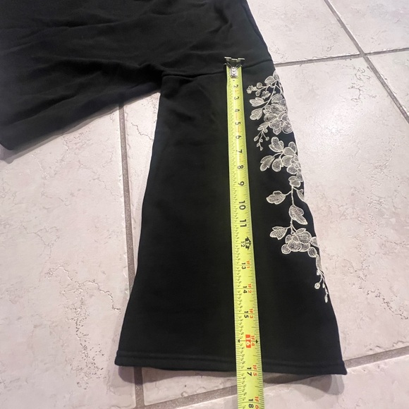 DRIFTWOOD Black embroidered crop sweatshirt - Picture 3 of 7